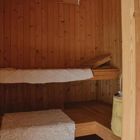 Three Bedroom Holiday In Vakantiehuis *