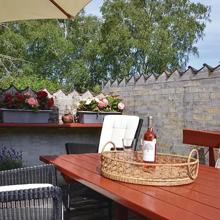 Three Bedroom Holiday In Vakantiehuis *