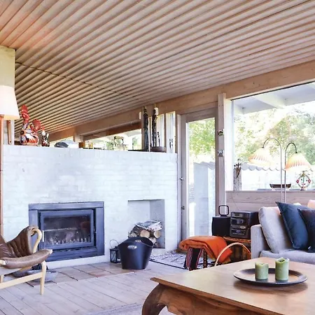 Three Bedroom Holiday In Vakantiehuis *
